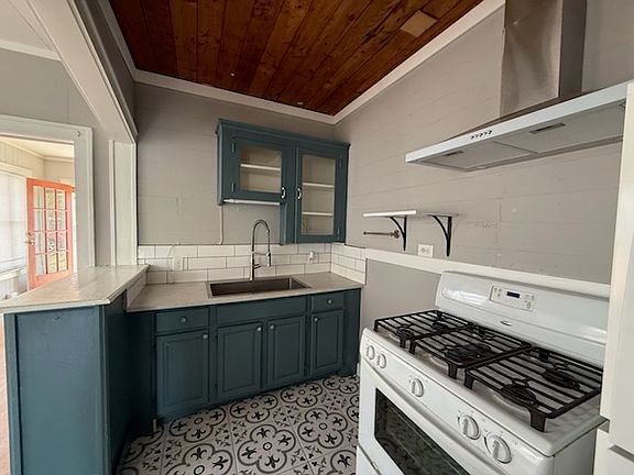 2nd image of 1743 McKinley Ave