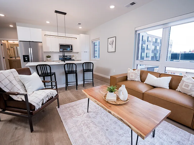 60 E Green St #506 — Photo 6