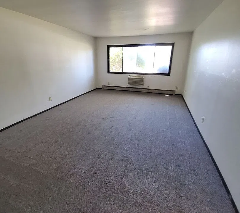 10500 W Fond Du Lac Ave. (12 Unit)