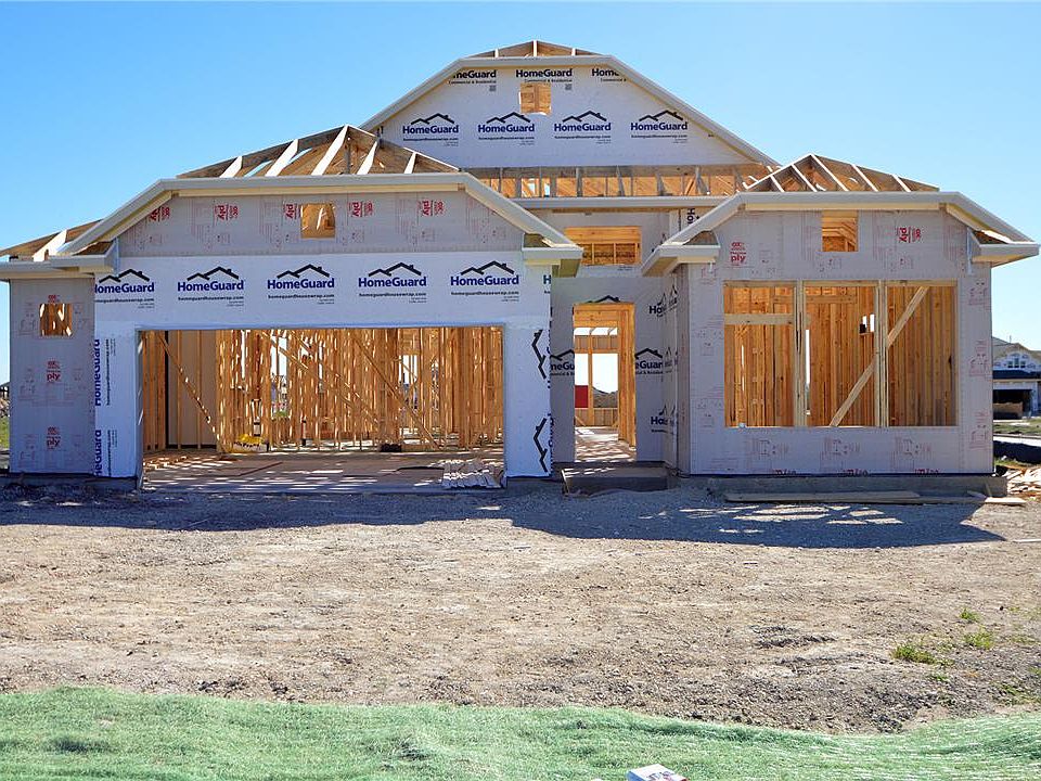 Located on 5526 in Paloma Lake in Austin, TX