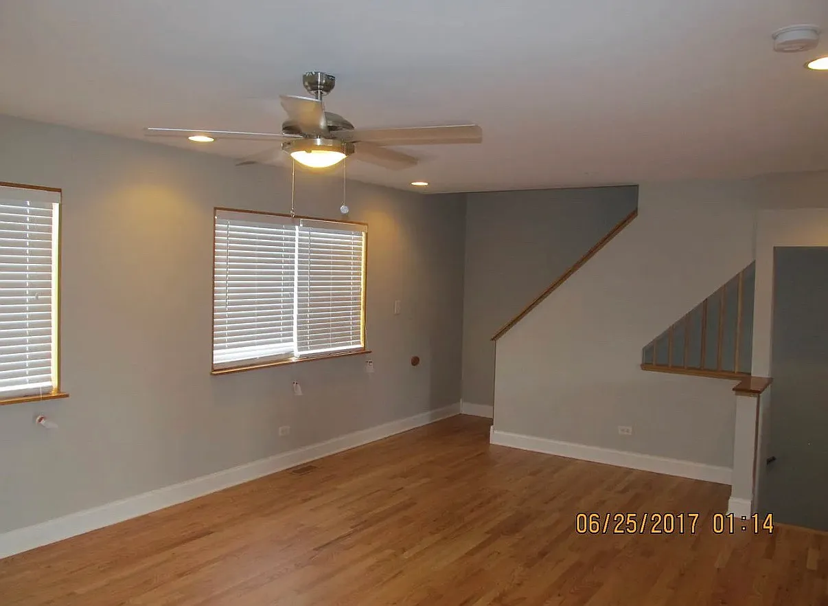 3 bed, 1326 sqft, $2,600 — Photo 3