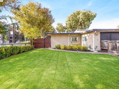 2405 Gonzaga St, East Palo Alto, CA, 94303
