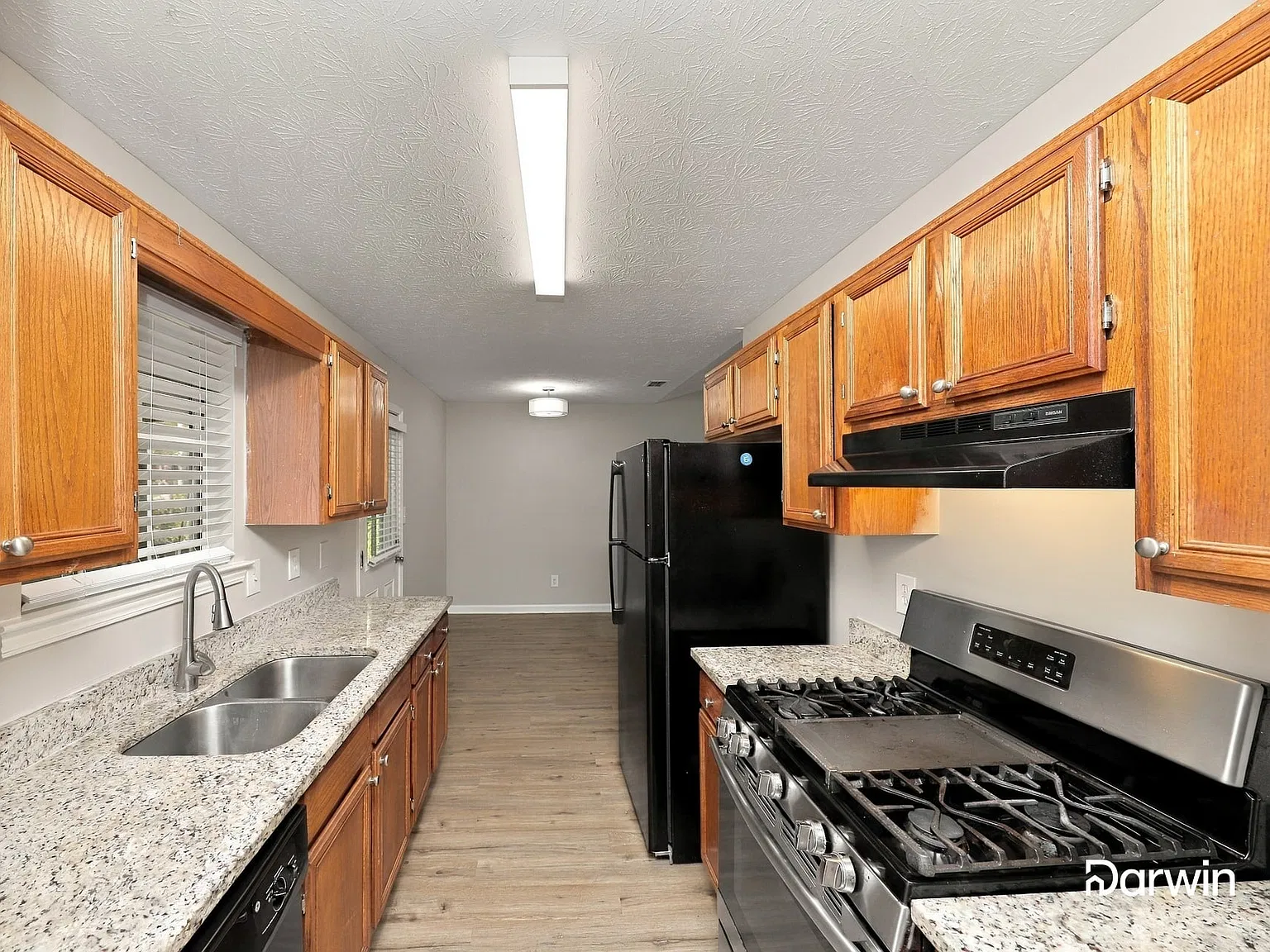 3 bed, 2.0 bath, 1092 sqft, $1,600 — Photo 4