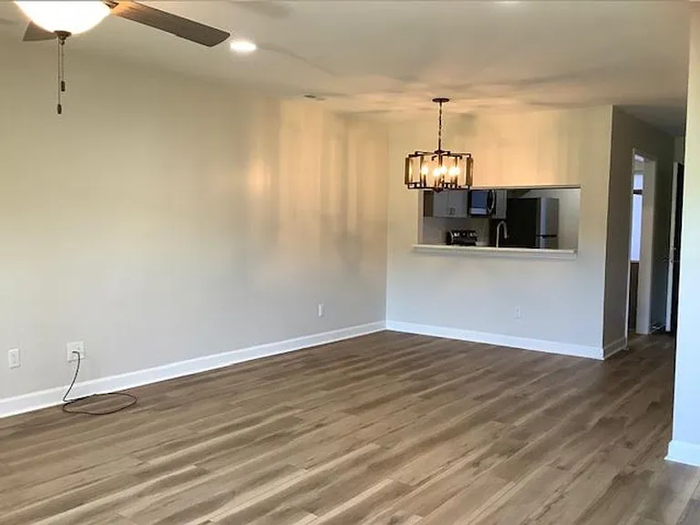2302 Deer Run — Photo 6