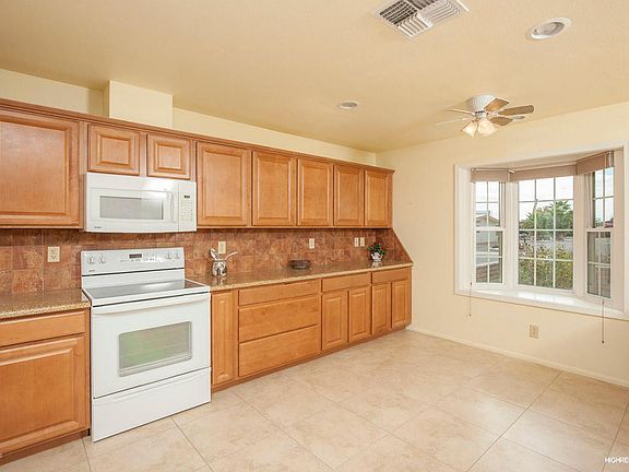 5th image of 11134 W Palmeras Dr