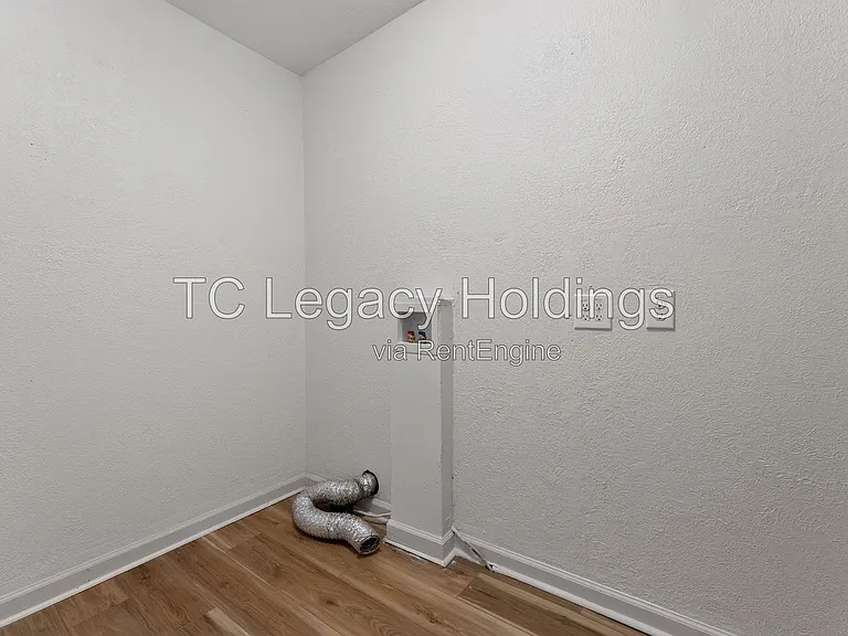 200 Reeves Ave — Photo 31