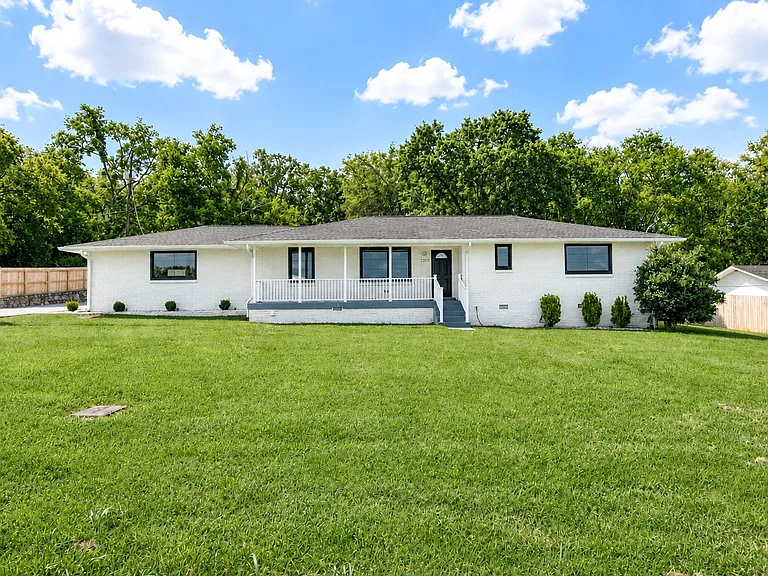 1205 Saint Marys Ln — Photo 38