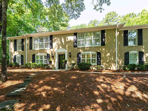 2nd image of 610 Riverchase Pkwy W