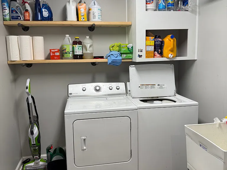 7300 W Markham St — Photo 10