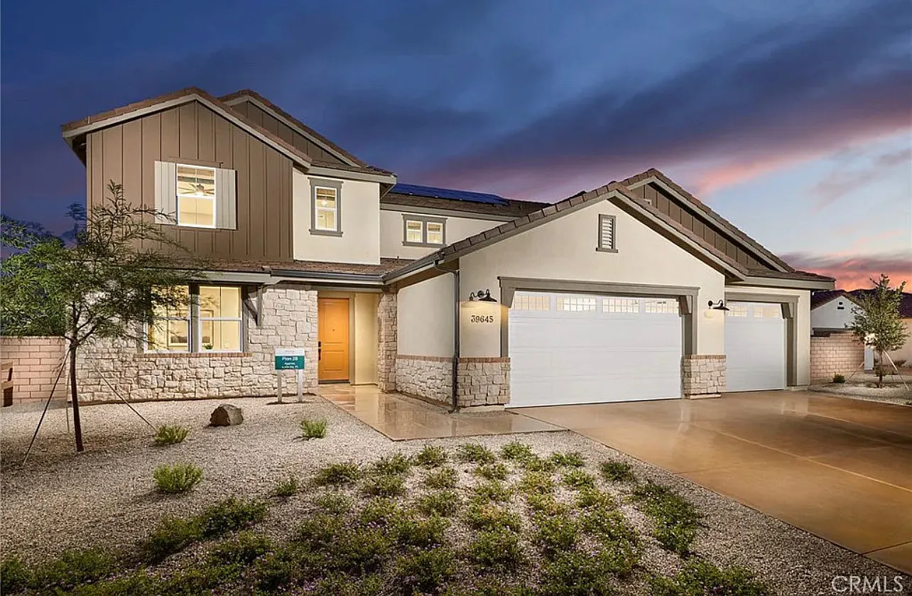 5 bed, 4500 sqft, $4,800 — Photo 1