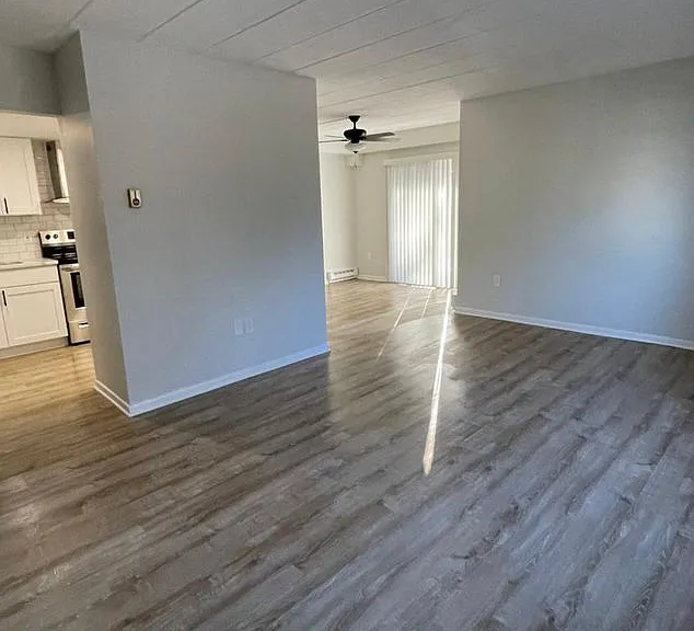 Robin Hood Apartments — Photo 20