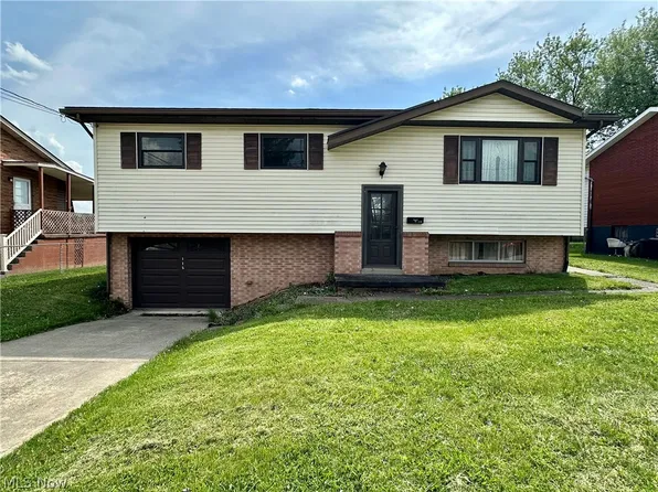 115 Murphy Ave, Weirton, WV 26062