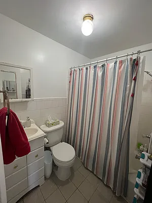 Rented by Standard Living Realty Inc | media 28