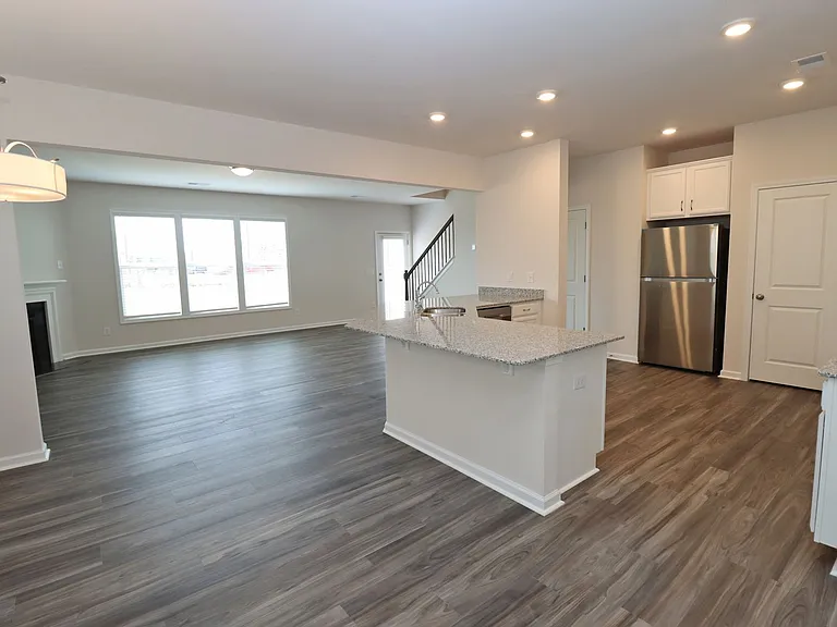 925 N Sage Drop Rd — Photo 3