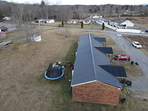 3rd image of 112 Chevelle St