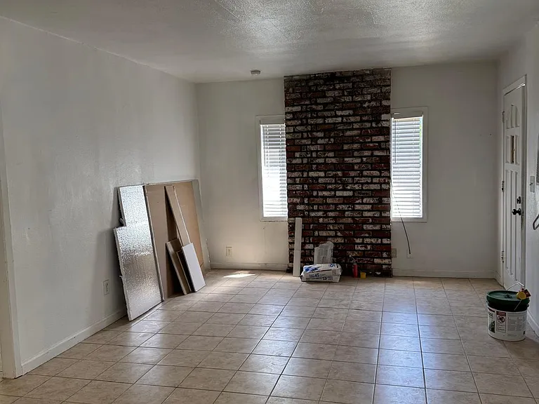 6275 Sultana Dr — Photo 10