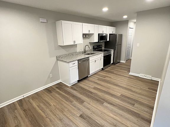 4th image of 100 Woodcleft Cir APT 2