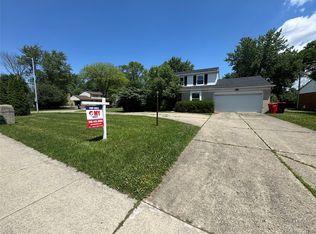 28330 Lahser Rd, Southfield, MI 48034