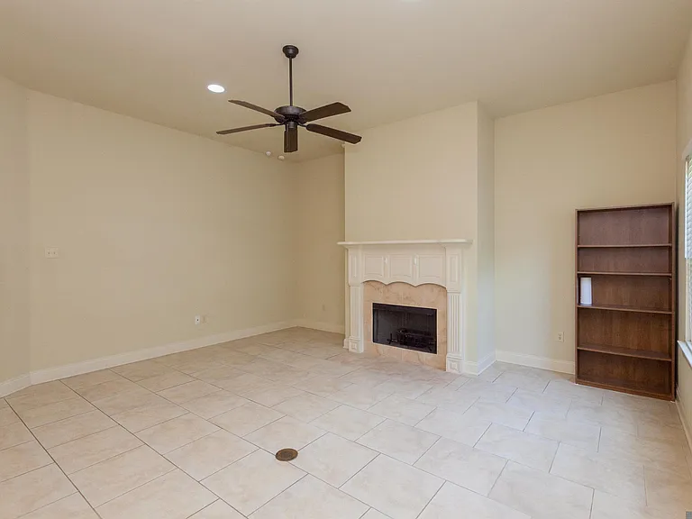 9319 Boone Dr — Photo 5