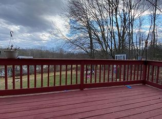 210 Stag Ct S, Bushkill, PA 18324