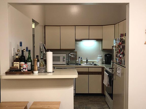 4th image of 1386 Brookfield Dr