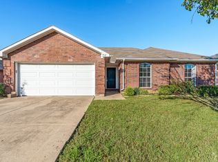 912 Jeffrey Dr, Denton, TX 76208