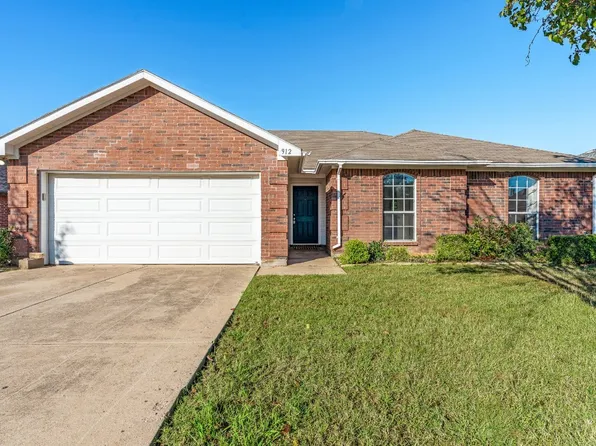 912 Jeffrey Dr, Denton, TX 76208