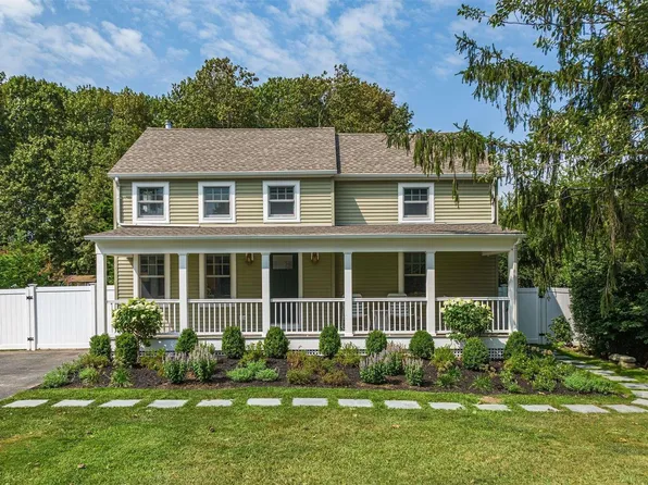 130 Bennet Road, Greenport, NY 11944
