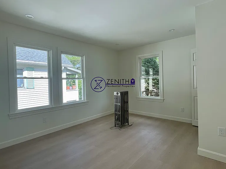 78-80 Hull St #80 — Photo 9