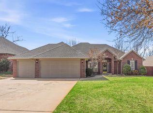 14301 Canterbury Dr, Edmond, OK 73013