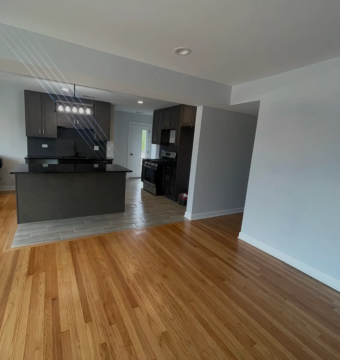 Building Photo - 7105 W 79th St #1