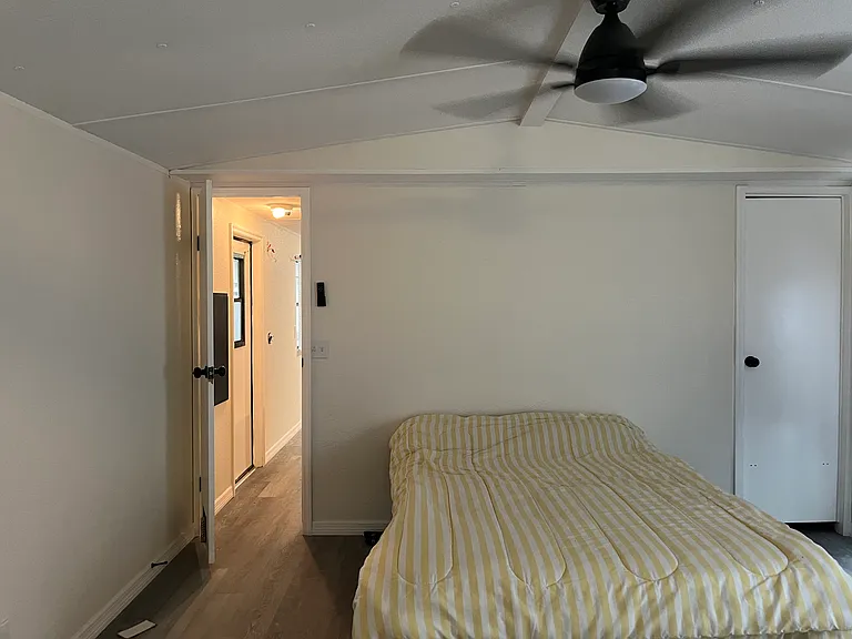 18816 Seacraft Dr — Photo 8