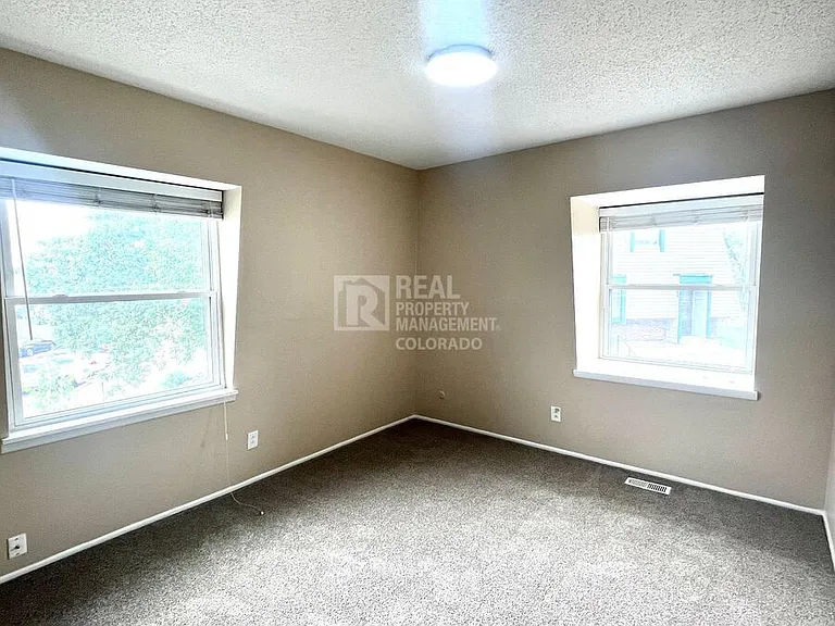 3005 E Fountain Blvd — Photo 10
