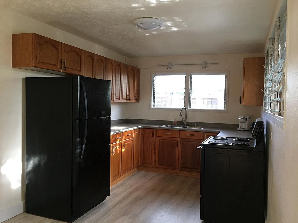 Kitchen - large and bright 