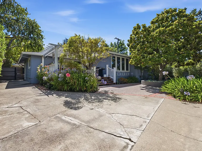 1581 Fernside St — Photo 12