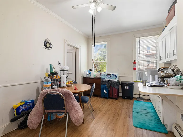 673 Summit Ave #2R — Photo 3