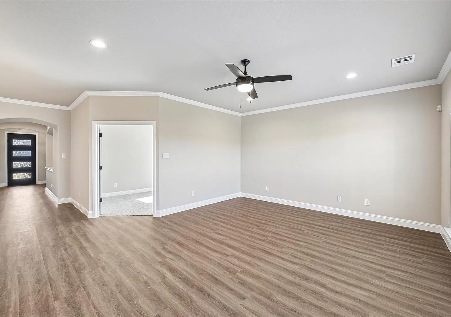1045 Nighthawk Tr, Alvarado 76009 — Photo 3