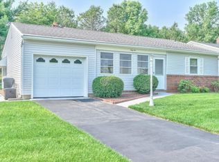 46 Castleton Dr, Toms River, NJ