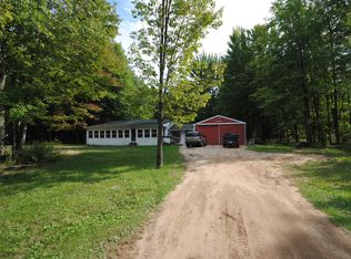 1439 W Gordonville Rd, Midland, MI 48640