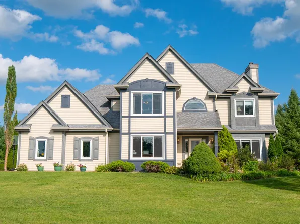 W329N9510 West Shore DRIVE, Hartland, WI 53029