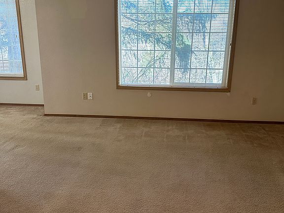 4th image of 1105 Creekwood Ct SE #A