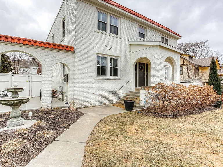 5101 Webster St — Photo 16