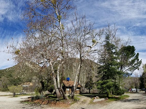 4th image of 550 Scott Ln