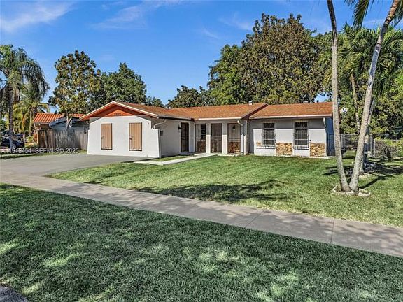 4th image of 13011 SW 80th St
