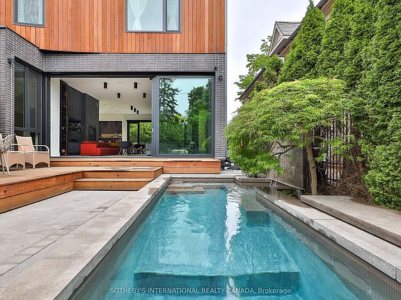 5th image of 108 Stratford Cres