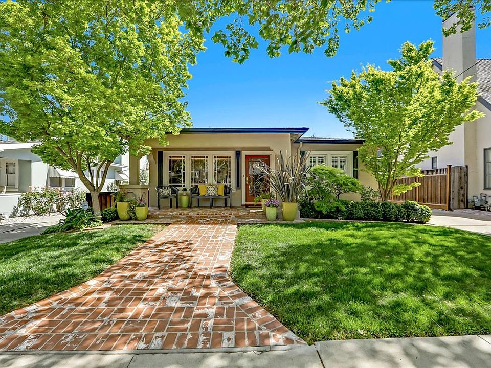 1st image of 944 Willow Glen Way