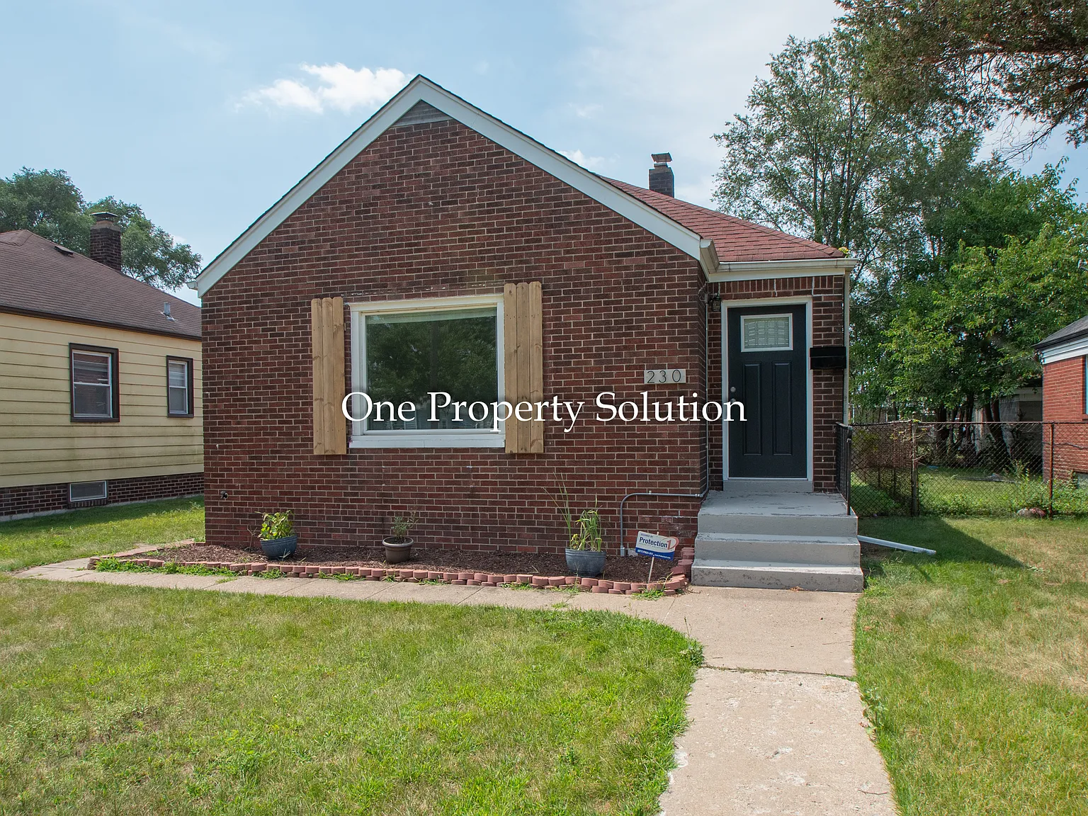3 bed, 1.5 bath, 1500 sqft, $1,450 — Photo 1