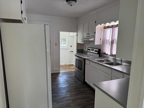 5th image of 175 Powell Ave