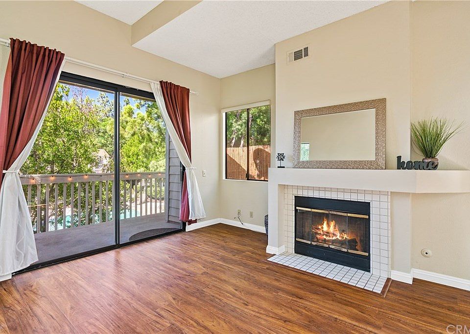 1st image of 4900 N Grand Ave APT 324