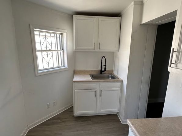 2136 N Fulton Ave APT 4, Baltimore, MD 21217